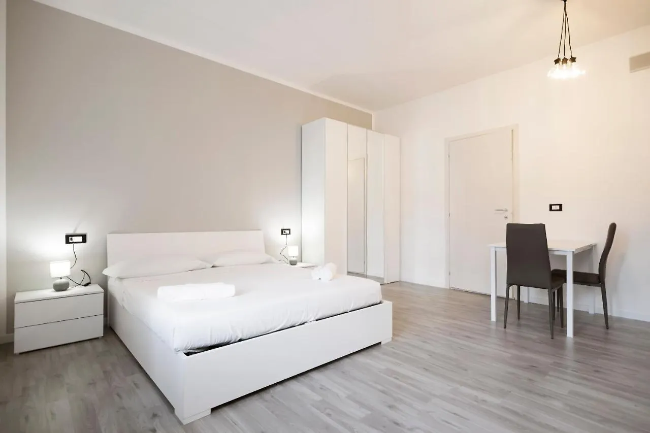 Central Station Studio By Flatscollection Apartamento Milão