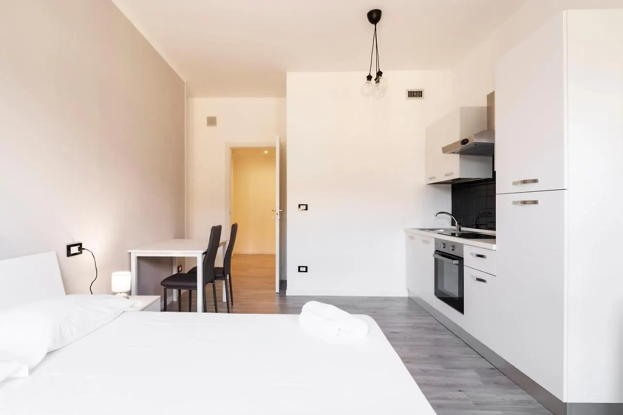 Central Station Studio By Flatscollection Apartamento Milão